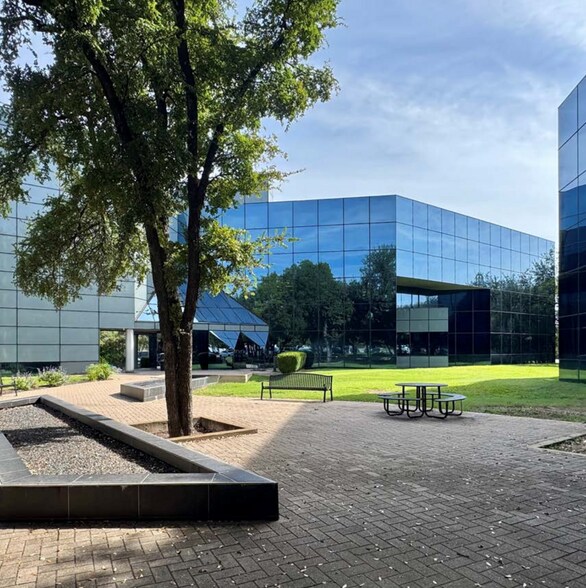 More Photos Of 11940 Jollyville Rd, Austin Unknown For Lease