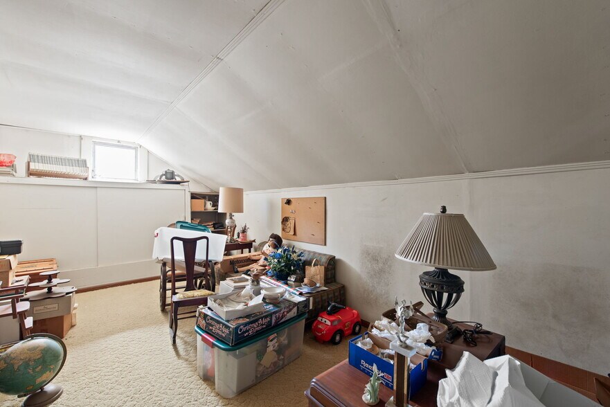 More Photos Of 1556 Highway 29 N, Newnan Office Residential For Sale