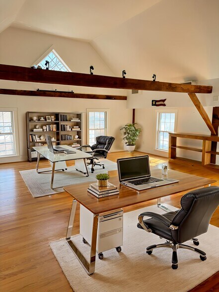 More Photos Of 10 Storer St, Kennebunk Medical For Lease