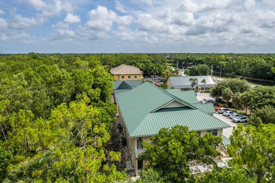 More Photos Of 3765-3771 Airport Pulling Rd N, Naples Office For Lease