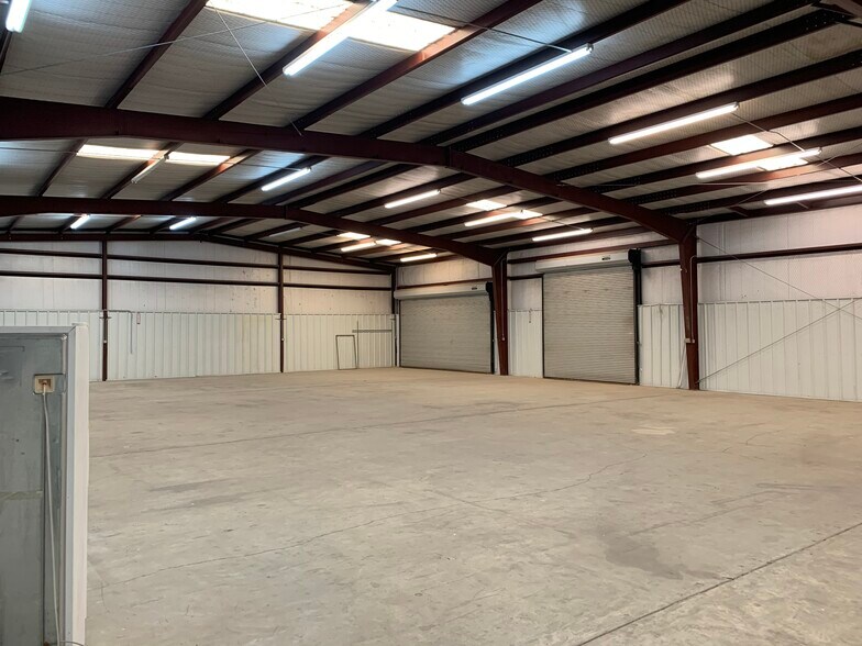 More Photos Of 12708 Montana Ave, El Paso Warehouse For Lease
