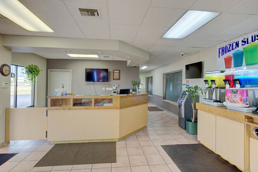 More Photos Of 1112 E Bert Kouns Industrial Loop, Shreveport Carwash For Sale