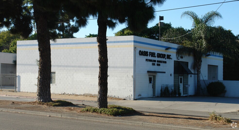More Photos Of 1701 Wardlow Rd, Long Beach Industrial For Sale