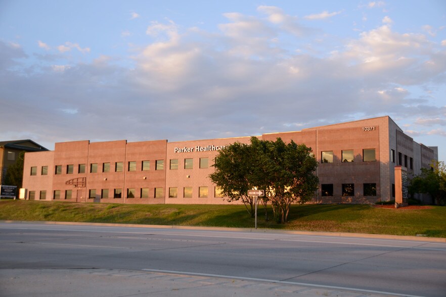 More Photos Of 10371 Parkglenn Way, Parker Medical For Lease