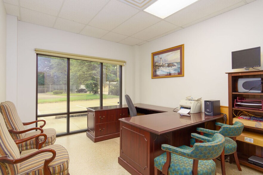 More Photos Of 405 Enterprise St, Longview Warehouse For Sale