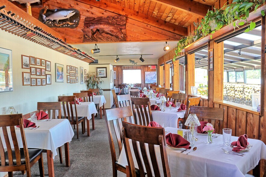 More Photos Of 29430 Ellensburg Ave, Gold Beach Restaurant For Sale