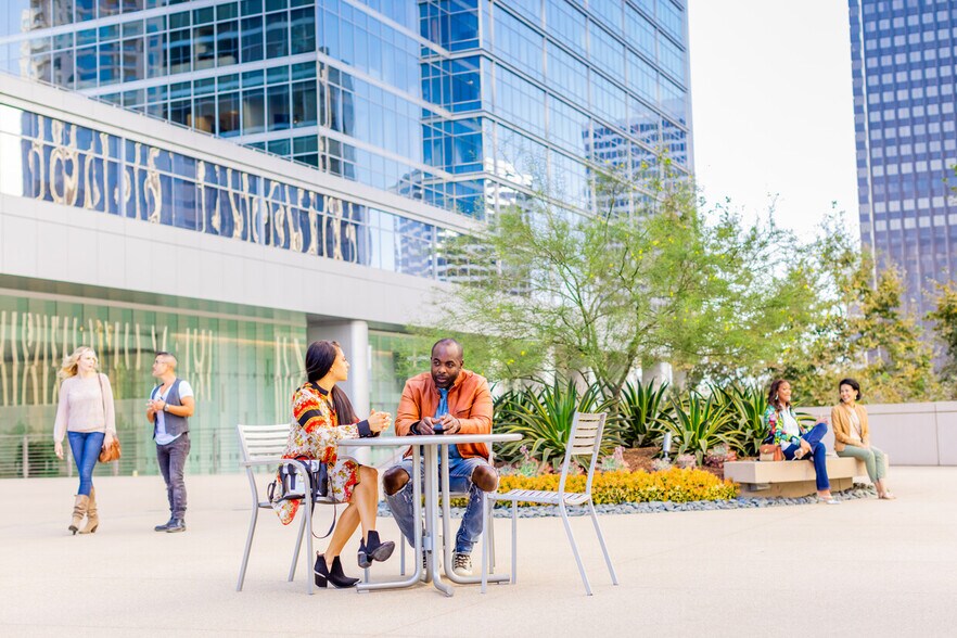 More Photos Of 2049 Century Park E, Los Angeles Office For Lease