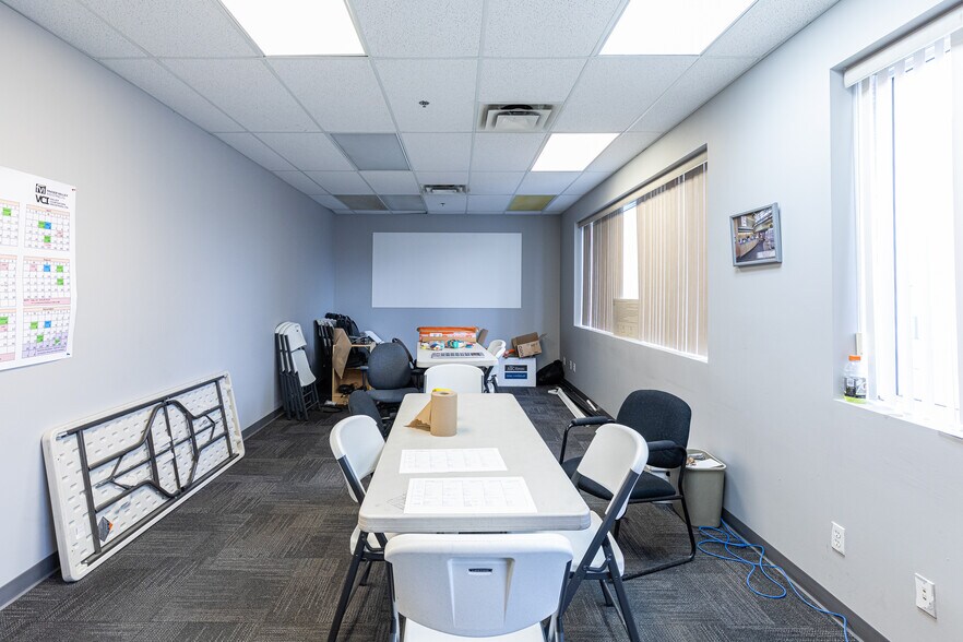 More Photos Of 30781 Simpson Rd, Abbotsford Warehouse For Lease