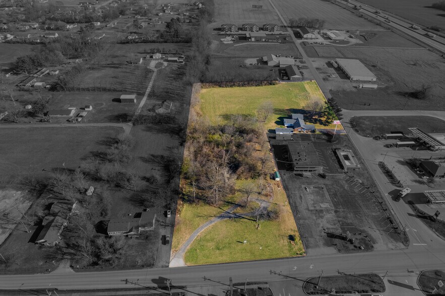 More Photos Of 577 S Main St, Smiths Grove Restaurant For Lease