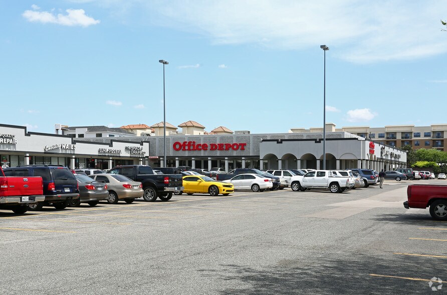 More Photos Of 3401-3471 Kirby Dr, Houston Unknown For Lease