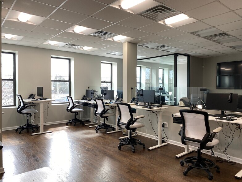 More Photos Of 87 New Dorp Plaza, Staten Island Loft Creative Space For Lease