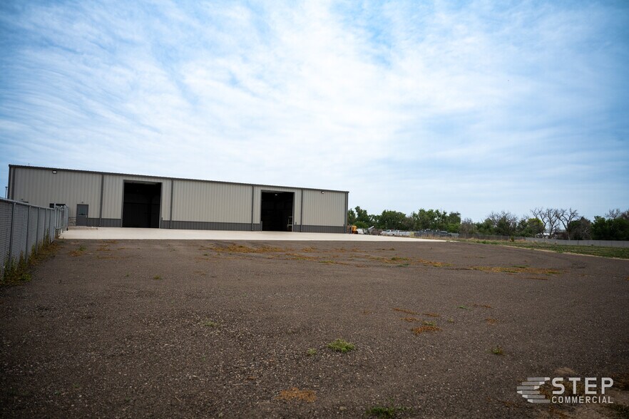 More Photos Of 1422 Cimarron Ct, Greeley Warehouse For Lease
