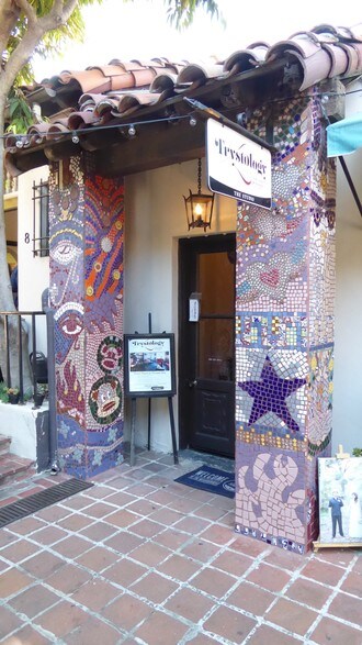 More Photos Of 451-461 E Main St, Ventura Storefront For Lease