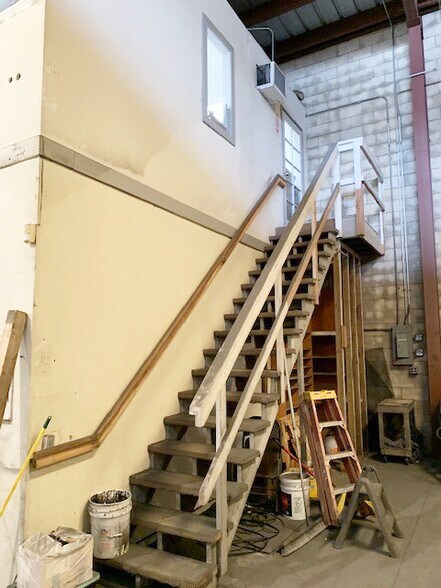 More Photos Of 500 alakawa St, Honolulu Warehouse For Lease