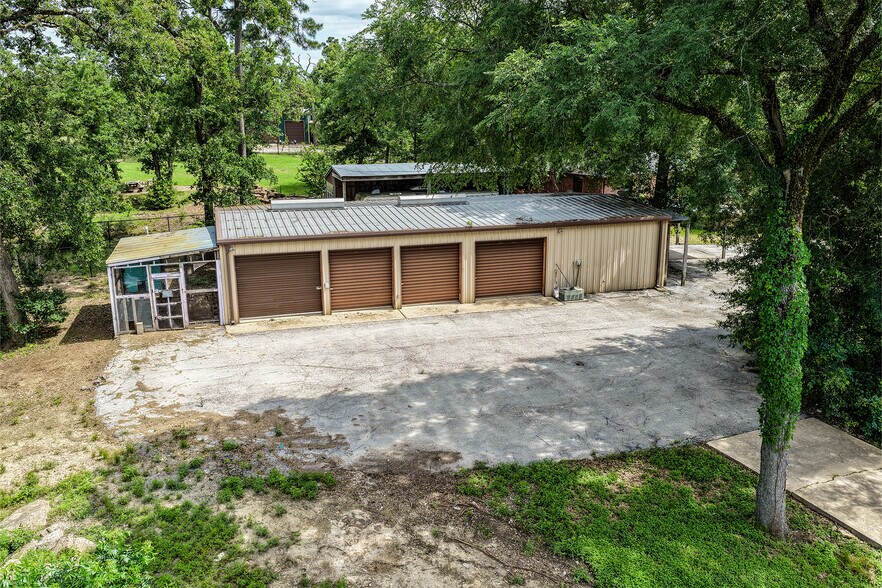 More Photos Of 1726 I-45 North, Huntsville Land For Sale
