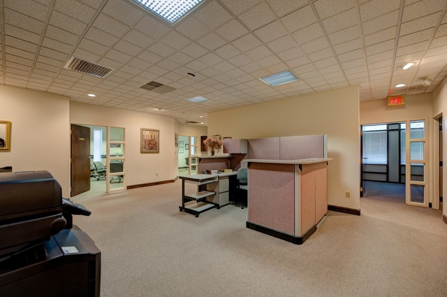 More Photos Of 1908 W Allen St, Allentown Office For Lease