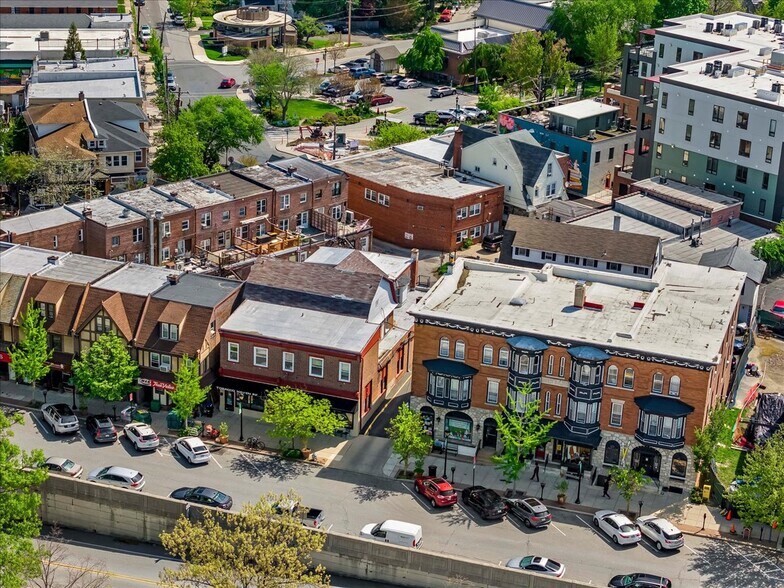 More Photos Of 13-15 S Chester Rd, Swarthmore Storefront Retail Residential For Sale