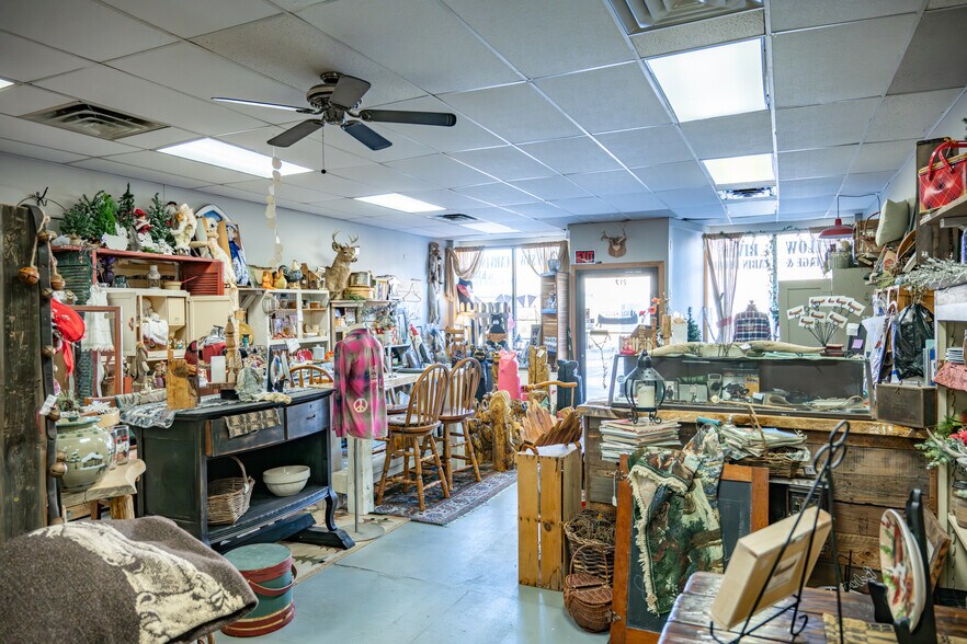 More Photos Of 217 Main St, Necedah General Retail For Sale