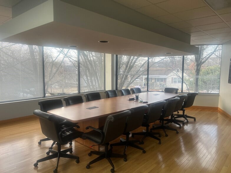 More Photos Of 9410 Annapolis Rd, Lanham Medical For Lease