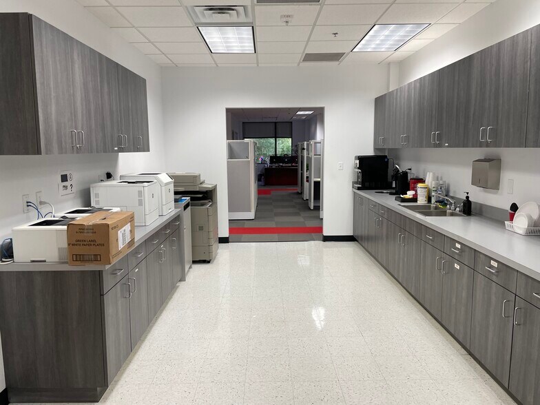 3210 Lake Emma Rd, Lake Mary, FL 32746 Office For Sale