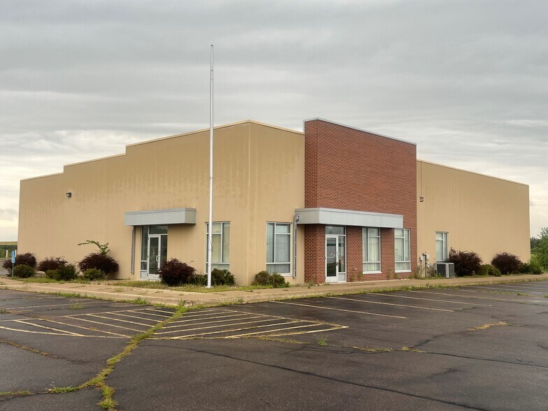 Primary Photo Of 325 S 4th Ave E, Truman Flex For Sale