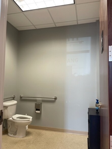 More Photos Of 10967 Lake Underhill Rd, Orlando Office For Sale