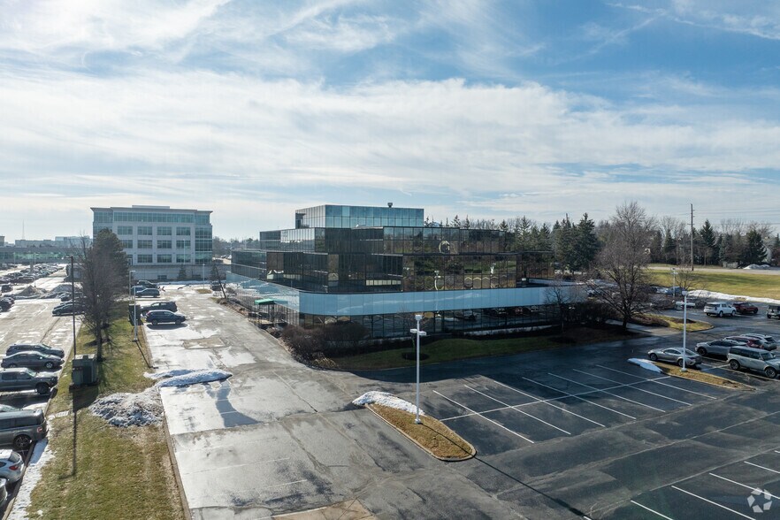 More Photos Of 25700 Science Park Dr, Beachwood Office For Lease