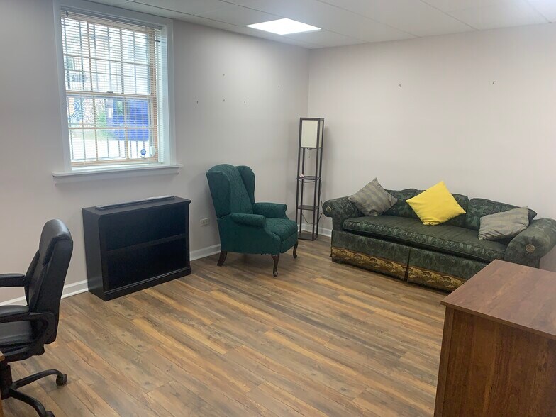 More Photos Of 661 Madison Ave, Memphis Medical For Sale