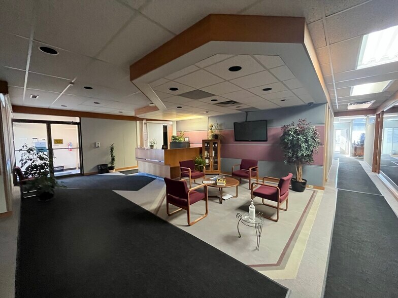 More Photos Of 9320 49th St NW, Edmonton Office For Sale