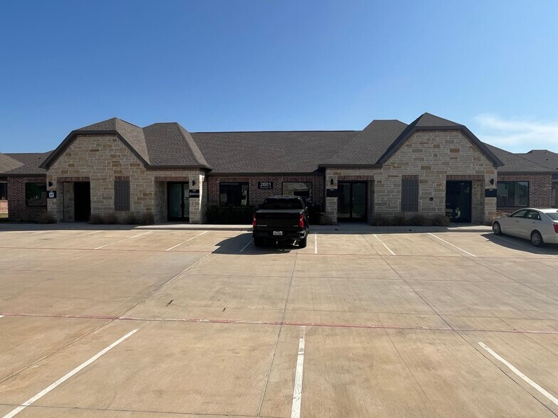 Primary Photo Of 2601 Little Elm Pky, Little Elm Medical For Sale
