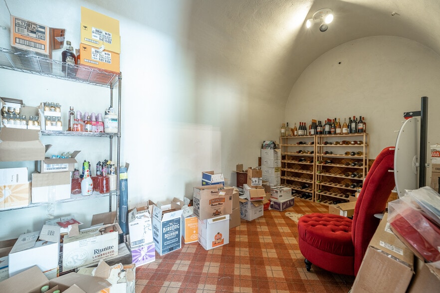 More Photos Of 603 N River St, Hot Springs Hotel For Lease