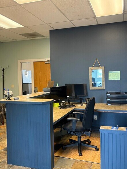 More Photos Of 2602 N Proctor St, Tacoma Office For Lease