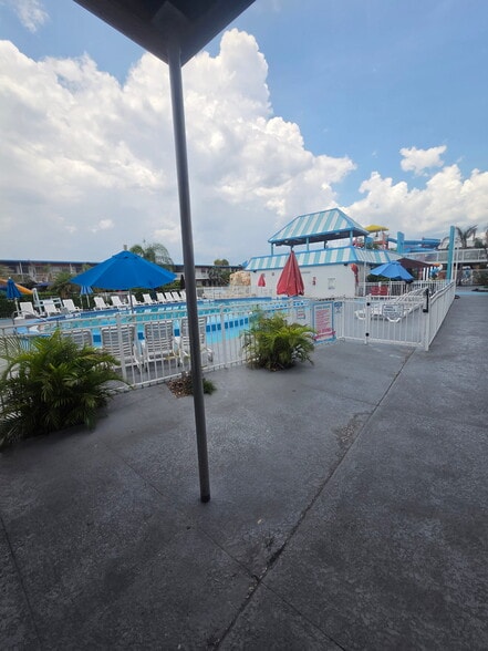 More Photos Of 2261 E Irlo Bronson Memorial Hwy, Kissimmee Hotel For Sale