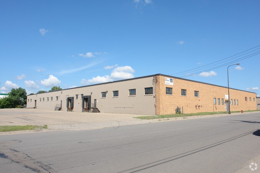 More Photos Of 855-865 Vandalia St, Saint Paul Warehouse For Sale