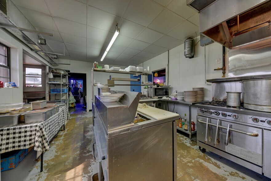 More Photos Of 23473 FM 39, Iola Restaurant For Sale