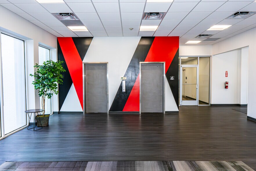 More Photos Of 3733 University Blvd W, Jacksonville Office For Lease