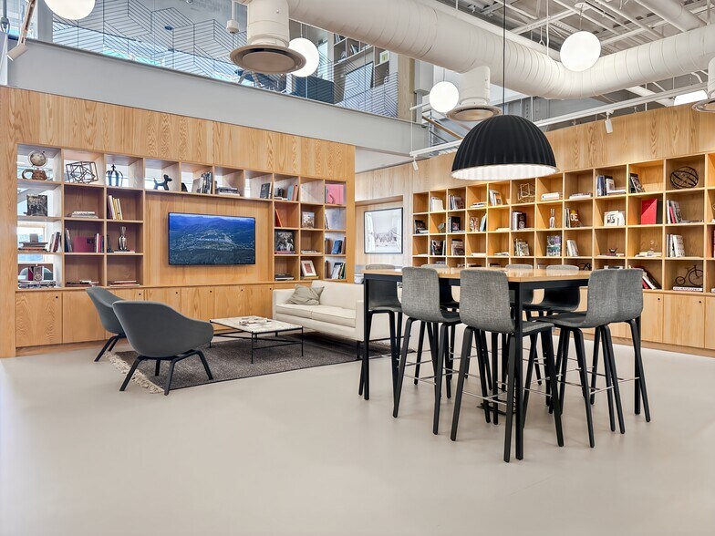 More Photos Of 5701-5741 Legacy Dr, Plano Coworking Space