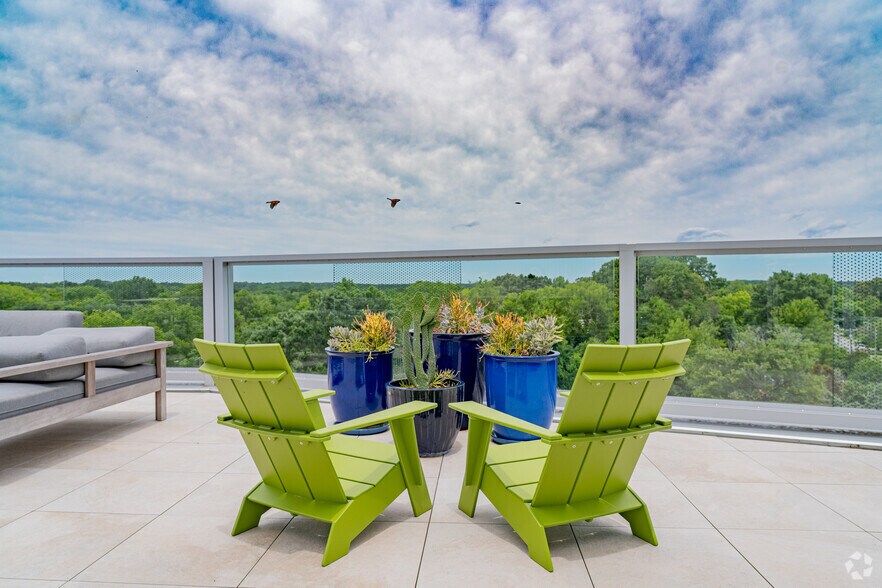 More Photos Of 601 W Rosemary St, Chapel Hill Apartments For Sale