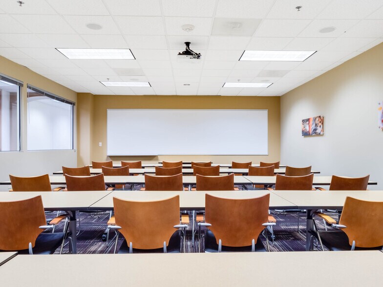 More Photos Of 1540 International Pky, Lake Mary Office For Sale