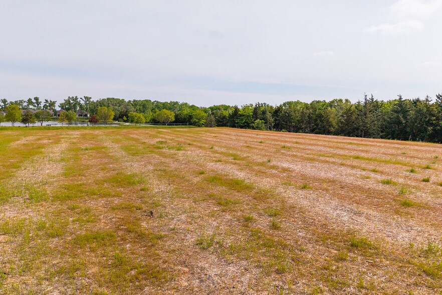 More Photos Of 12998 Kellogg St, Wichita Land For Sale