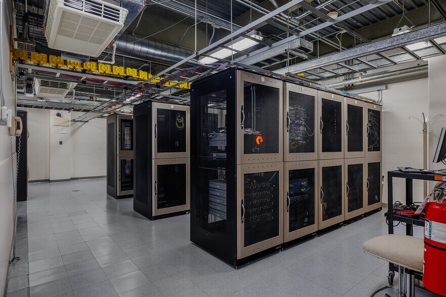 More Photos Of 81 Tower Blvd, Elma Office For Lease