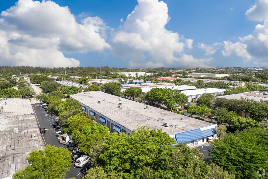 More Photos Of 10101-10163 NW 46th St, Sunrise Warehouse For Lease