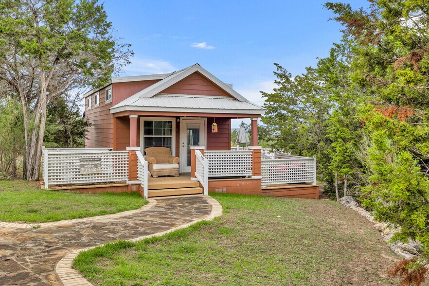 More Photos Of 251 Circle Dr, Wimberley Hospitality For Sale