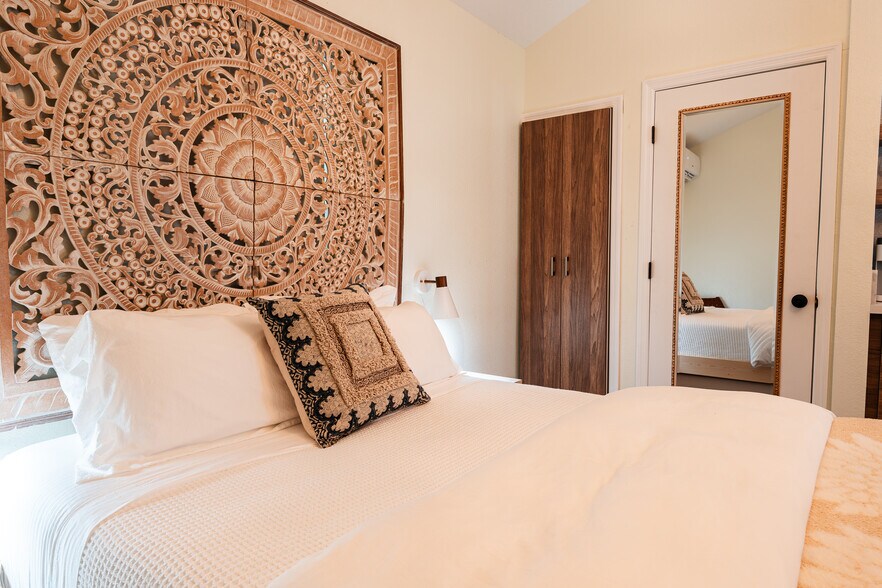 More Photos Of 2502 Tamarind Dr, Hutchinson Island Hotel For Sale
