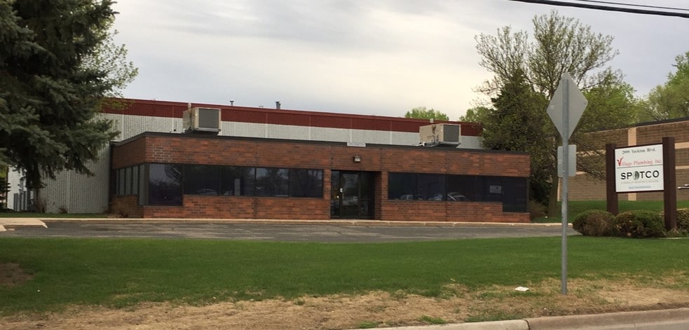 More Photos Of 2999 Yorkton Blvd, Little Canada Manufacturing For Lease