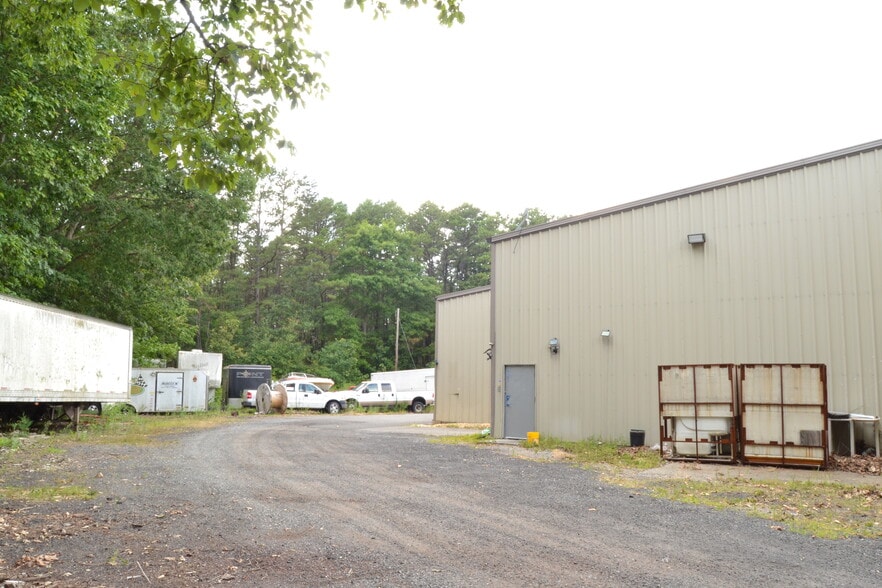 More Photos Of 487 Wright Debow Rd, Jackson Flex For Sale