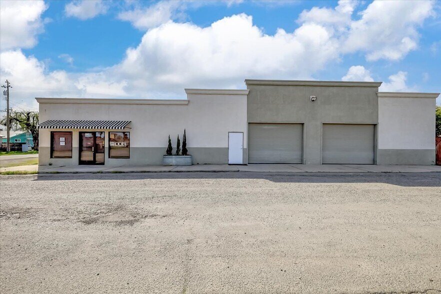 Primary Photo Of 2204 California St, Sutter Industrial For Lease