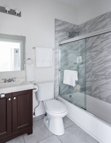 More Photos Of 2111-2115 S State St, Chicago Freestanding For Sale