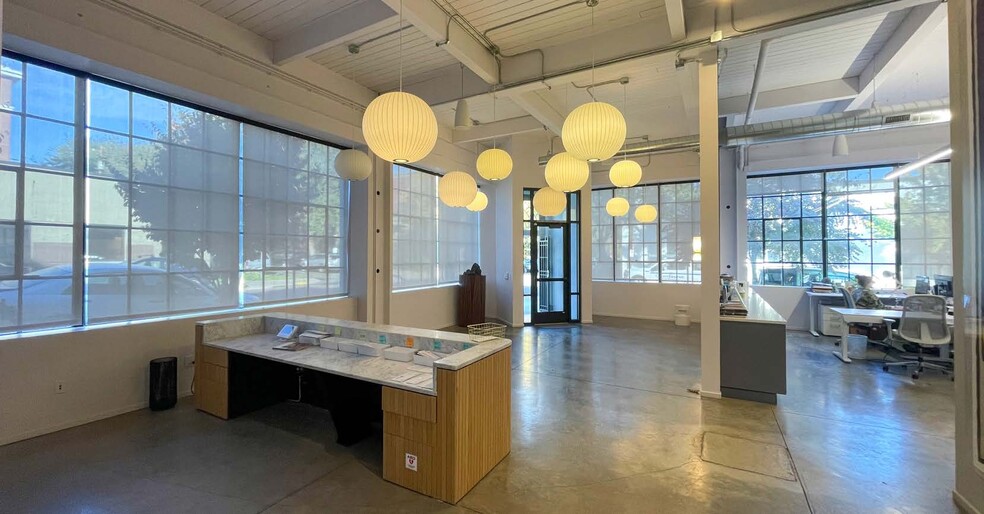 More Photos Of 1640 NW Irving St, Portland Loft Creative Space For Sale