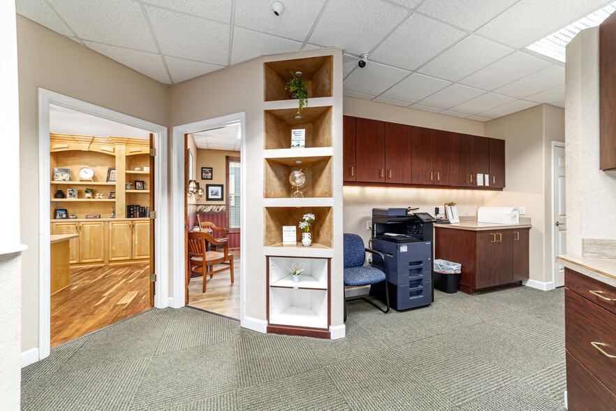 More Photos Of 434 SW 14 St, Ocala Office Residential For Sale